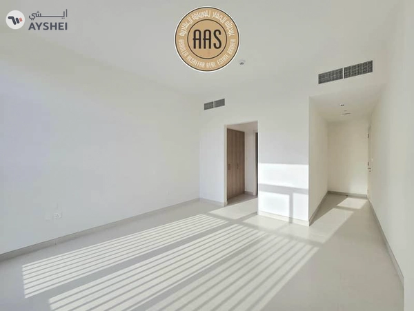 Corner unit ! Lagoon View ! Brand new ! With Landscaping ! Fully fitted kitchen