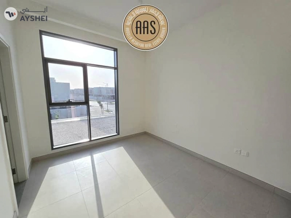Corner unit ! Lagoon View ! Brand new ! With Landscaping ! Fully fitted kitchen