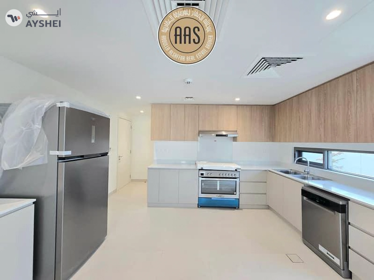 Corner unit ! Lagoon View ! Brand new ! With Landscaping ! Fully fitted kitchen-27-27