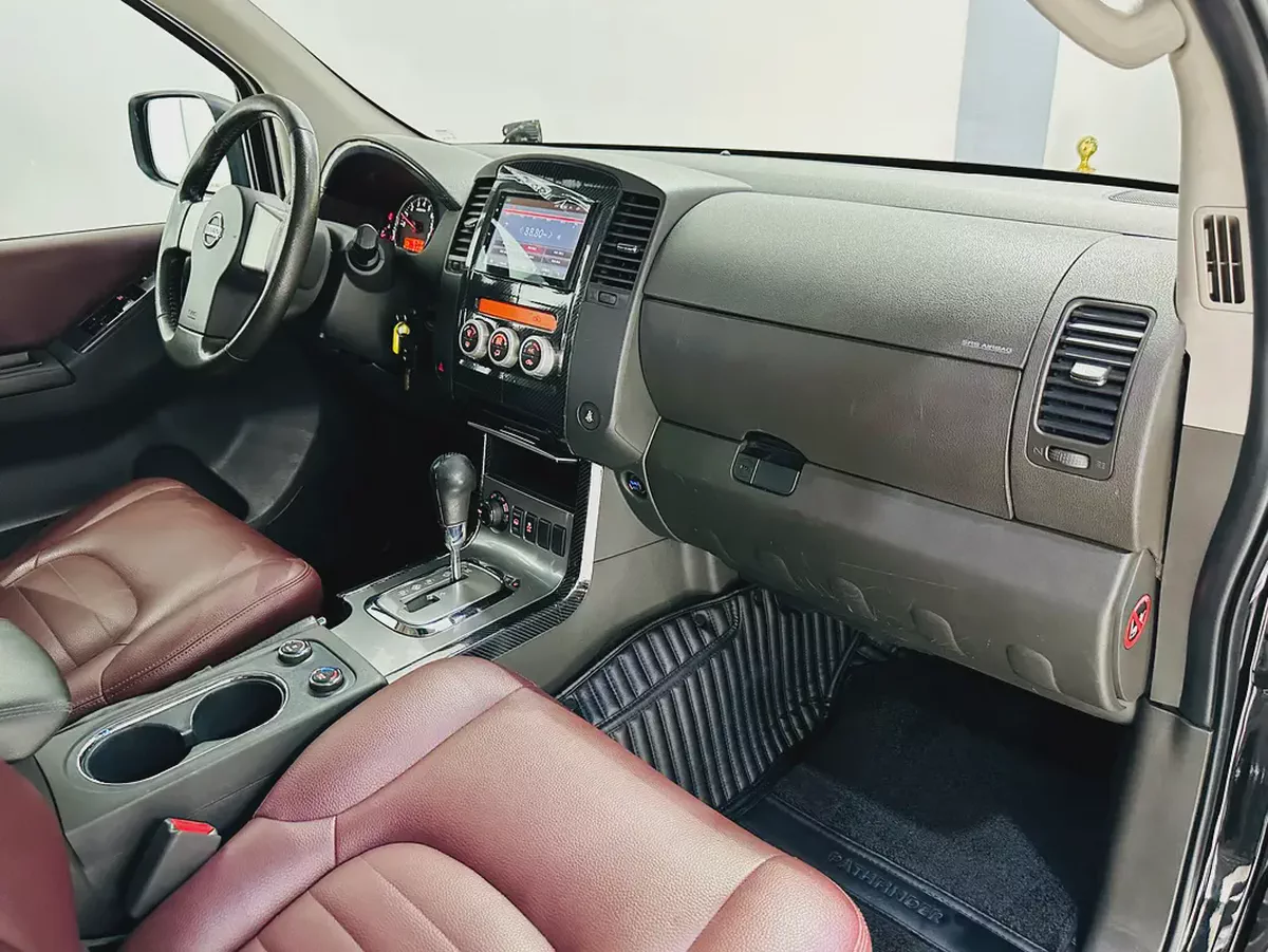 Nissan Pathfinder 2015 | GCC Specs | Well Maintained SUV-14-14