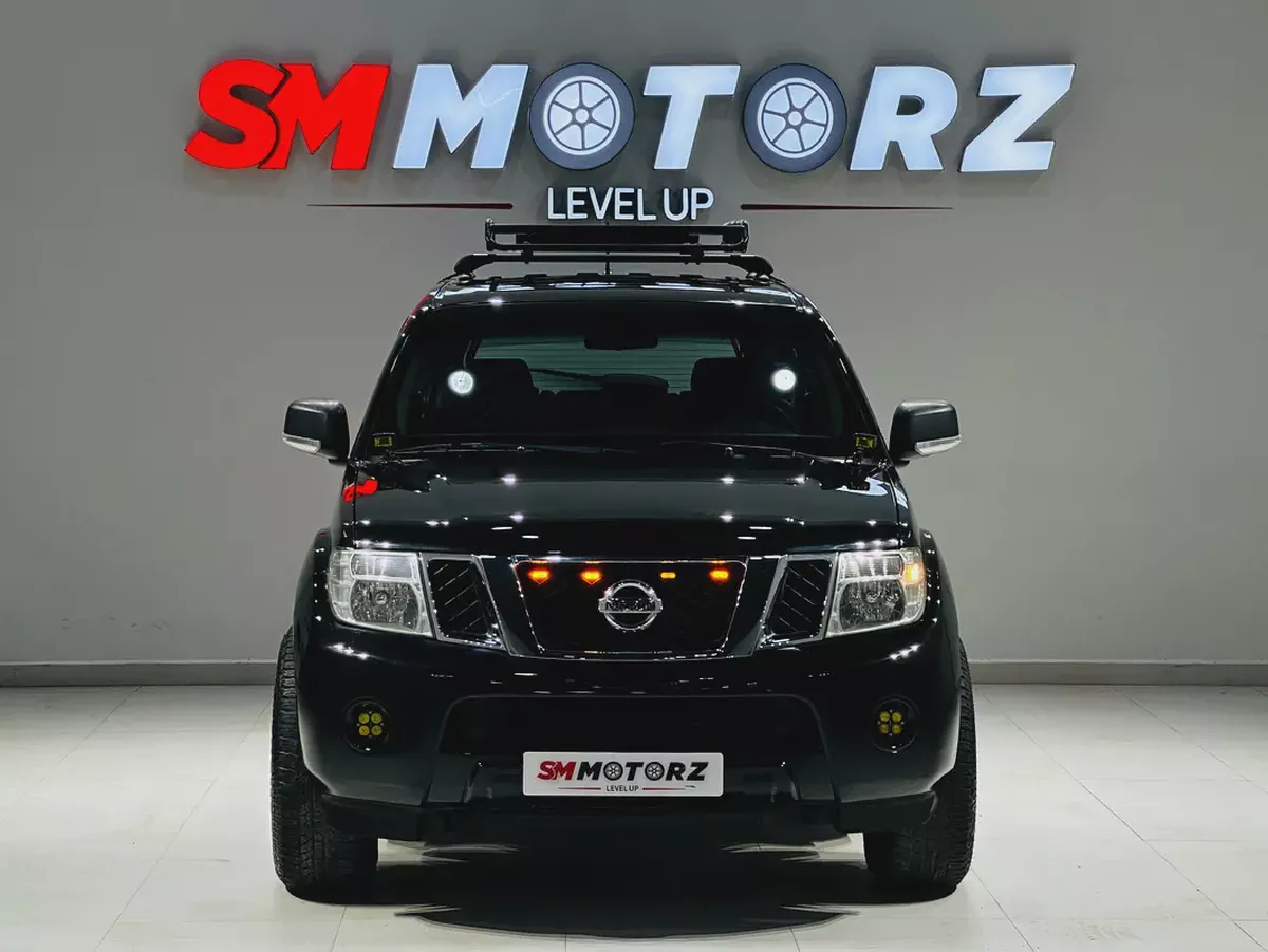 Nissan Pathfinder 2015 | GCC Specs | Well Maintained SUV-1-1