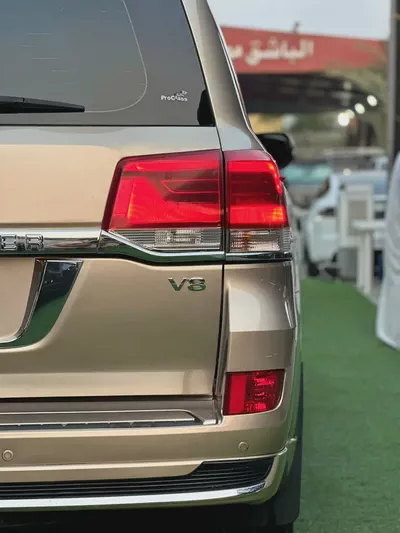 Toyota Land Cruiser GXR 2015 Converted to 2021 shape, GCC, 4.6L V8-9
