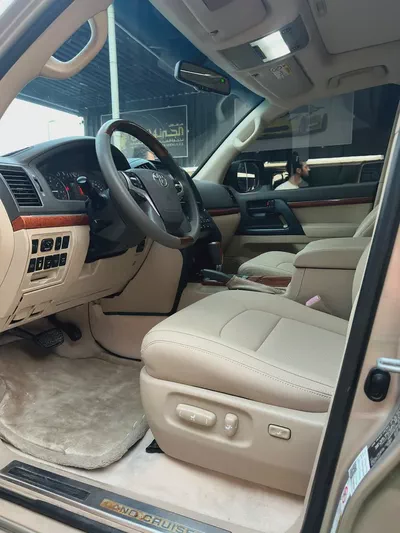 Toyota Land Cruiser GXR 2015 Converted to 2021 shape, GCC, 4.6L V8-12