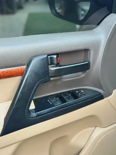 Toyota Land Cruiser GXR 2015 Converted to 2021 shape, GCC, 4.6L V8-7