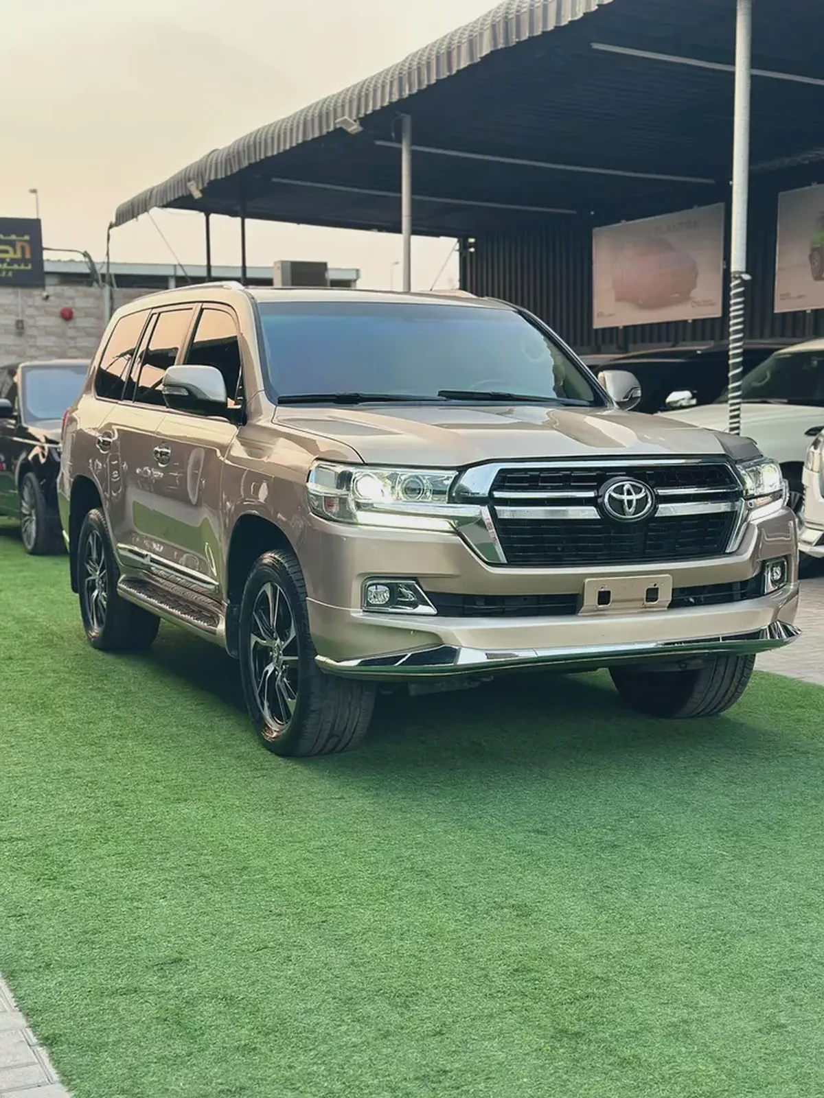 Toyota Land Cruiser GXR 2015 Converted to 2021 shape, GCC, 4.6L V8-3-3