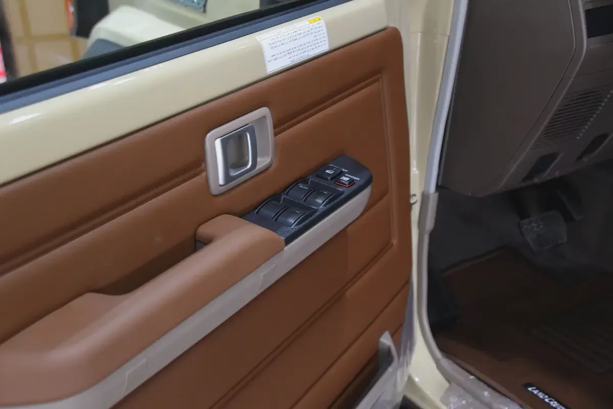 2026 ll Land Cruiser Lc76 ll Al-Futtaim Warranty ll Gcc-9-9
