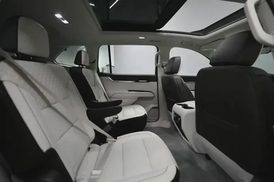 GMC Acadia Denali-13