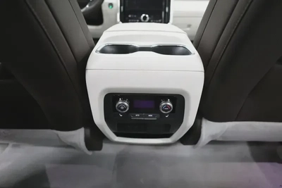 GMC Acadia Denali-9