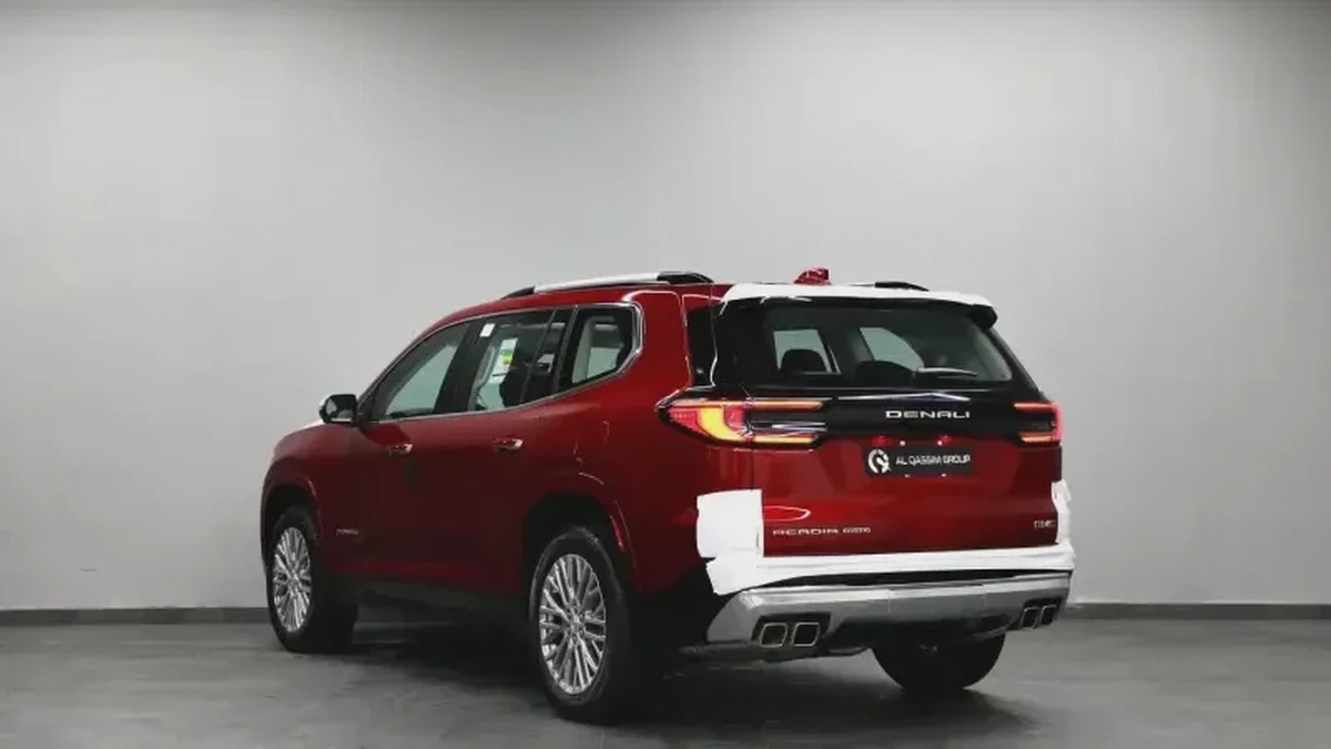 GMC Acadia Denali-4-4