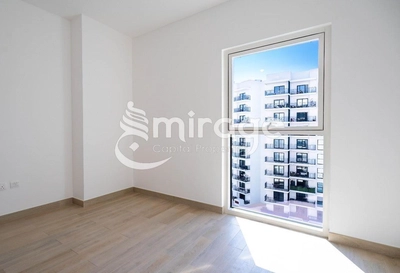 Apartment for rent in Waters Edge, Yas Island-10