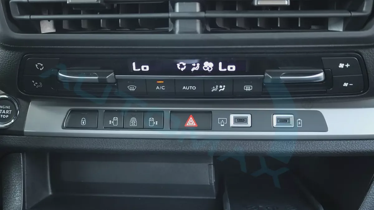 2025 Fiat Ulysse VIP Shuttle 2.0T BlueHDi GCC 0Km With 5 Years Or 100K Km Warranty @Official Dealer-12-12