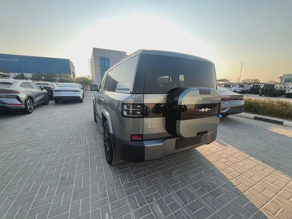 BYD Leopard Titanium 7 4WD Ultra