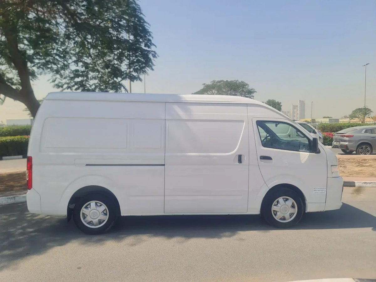 FOTON CARGO VAN, GCC, UNDER WARRANTY FROM AL TAYER MOTORS WITH 100K SERVICE CONTRACT-5-5