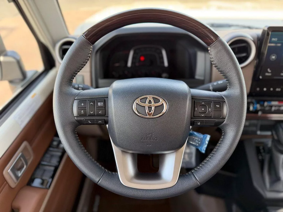Toyota Land Cruiser Pick Up Toyota Land Cruiser LC79 DC Full option Oman spec 2026-9-0