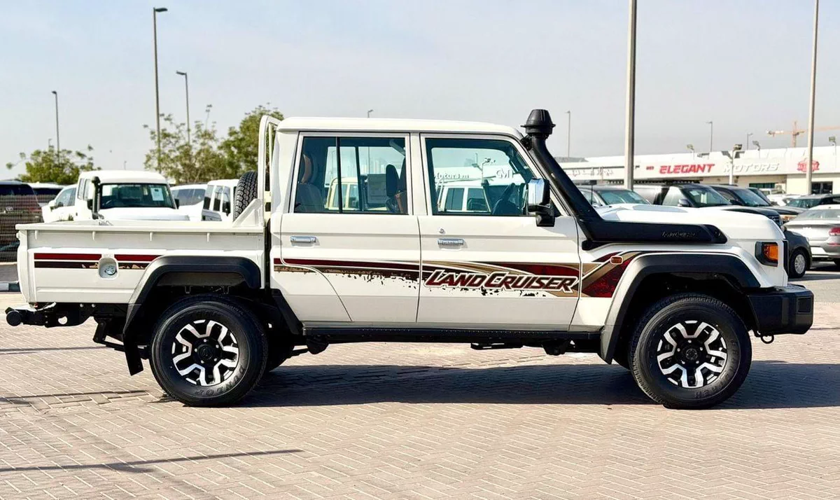 Toyota Land Cruiser Pick Up Toyota Land Cruiser LC79 DC Full option Oman spec 2026-15-0