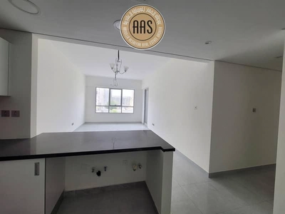 Luxury 3bhk ||spacious layout || pool view || kitchen appliances||prime location-10