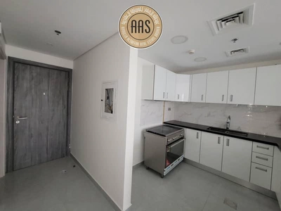 Luxury 3bhk ||spacious layout || pool view || kitchen appliances||prime location-11