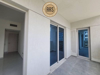 Luxury 3bhk ||spacious layout || pool view || kitchen appliances||prime location-13