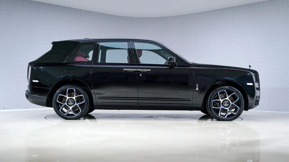 UAEs Very Best Example | 2 Years Free Servicing | AED 22,143 Per Month-3-3
