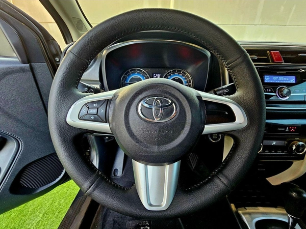 Toyota Rush EX / 1.5 V4/ LEATHER SEATS/ LOW MILEAGE/ EXPORT ONLY