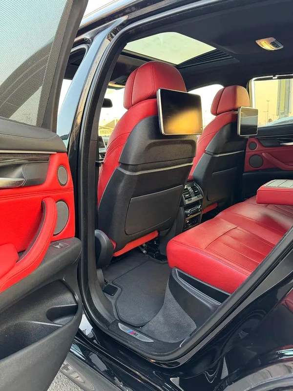 BMW X6 xDrive35i Exclusive 2019 - GCC Specs - Pristine Condition