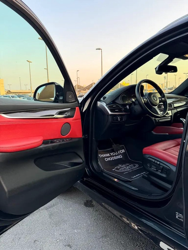 BMW X6 xDrive35i Exclusive 2019 - GCC Specs - Pristine Condition
