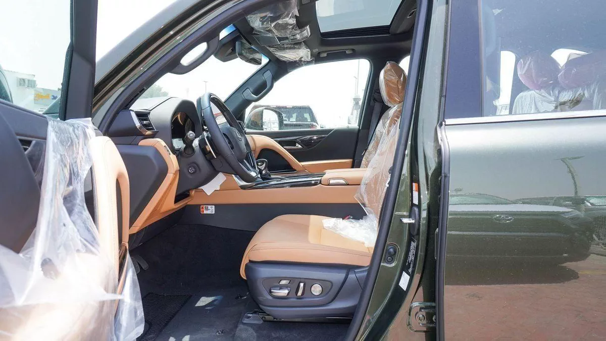 Lexus LX600 SIGNATURE 3.5L V6-14-0