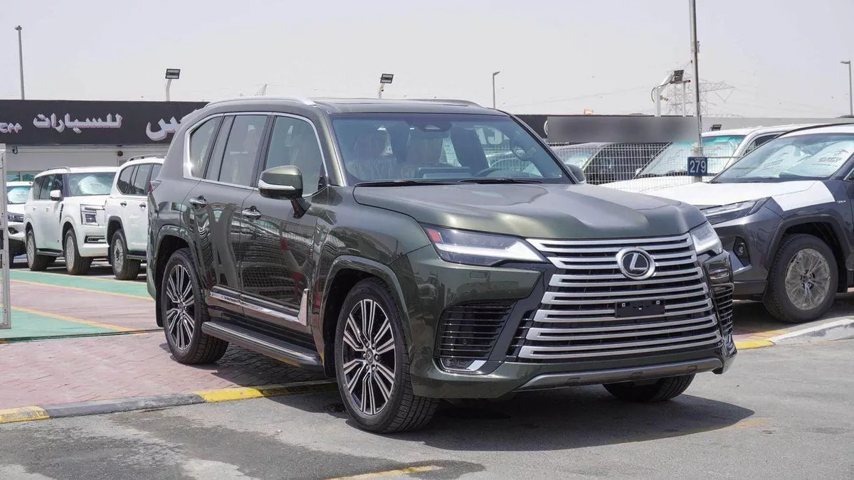 Lexus LX600 SIGNATURE 3.5L V6