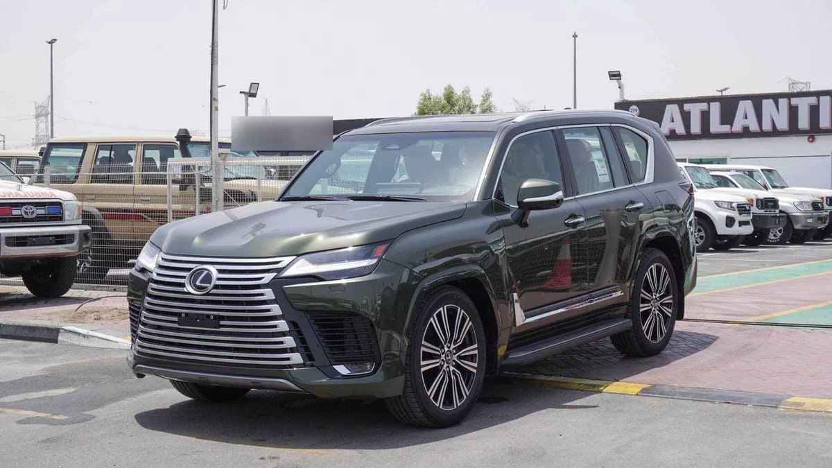 Lexus LX600 SIGNATURE 3.5L V6-2-0