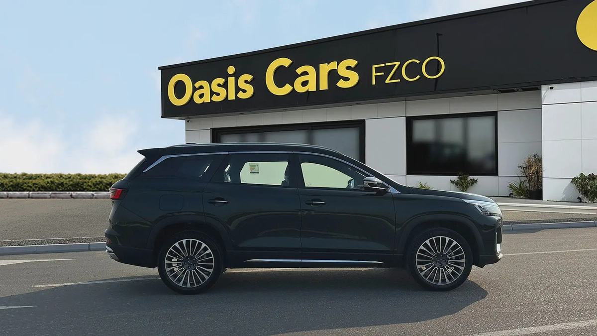 Jetour X90 Plus Luxury 2024 GCC 2.0L Turbo Low Mileage-1-1