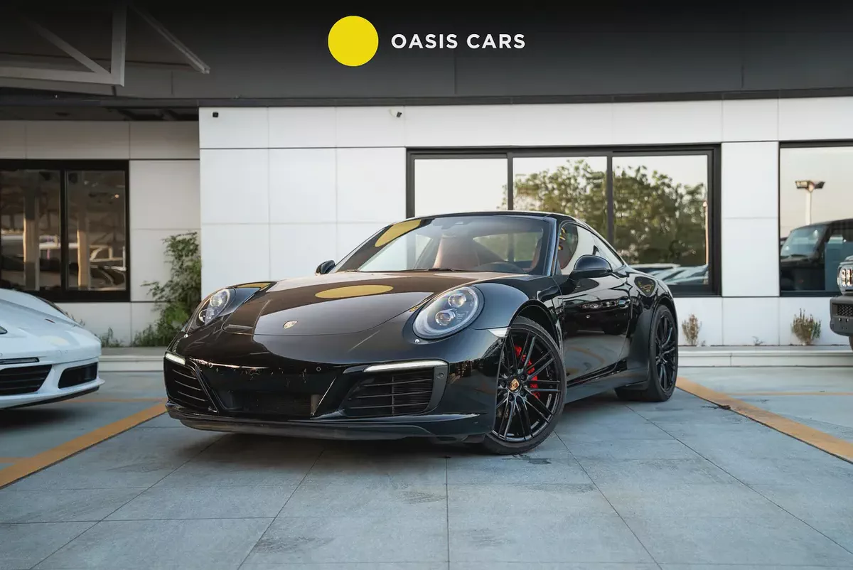 Porsche 911 Carrera Full Service History GCC 3.0L Turbo 6 Cylinders Perfect Condition