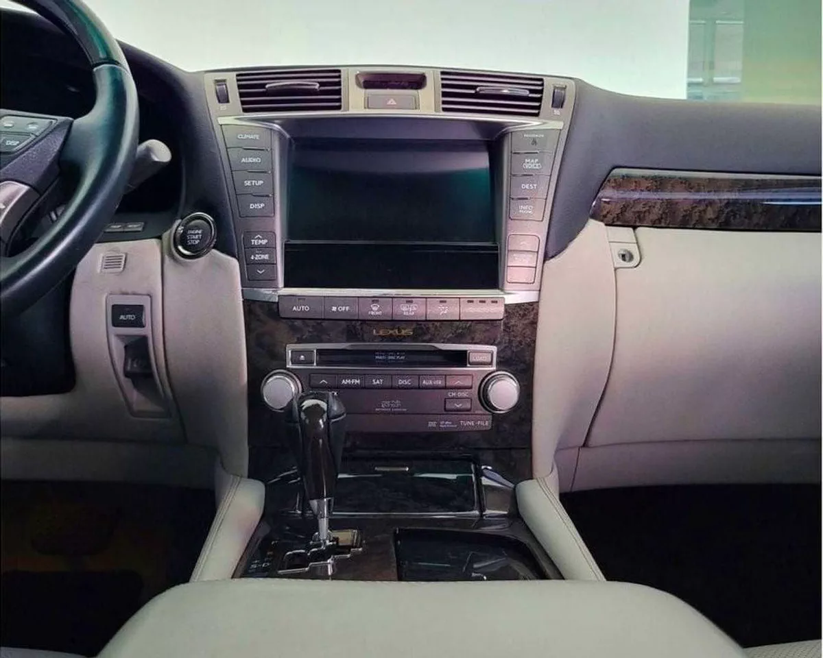 Lexus LS460 PREMIER LWB 4.6L - 8CYL - EXCELLENT CONDITION NO ACCIDENT  AMERICAN SPECS CLEAN TITLE-6-0