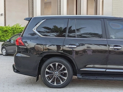 LEXUS LX570 2009 FACELIFTED 2021 GCC FULL OPTION IN EXCELLENT CONDITION-9