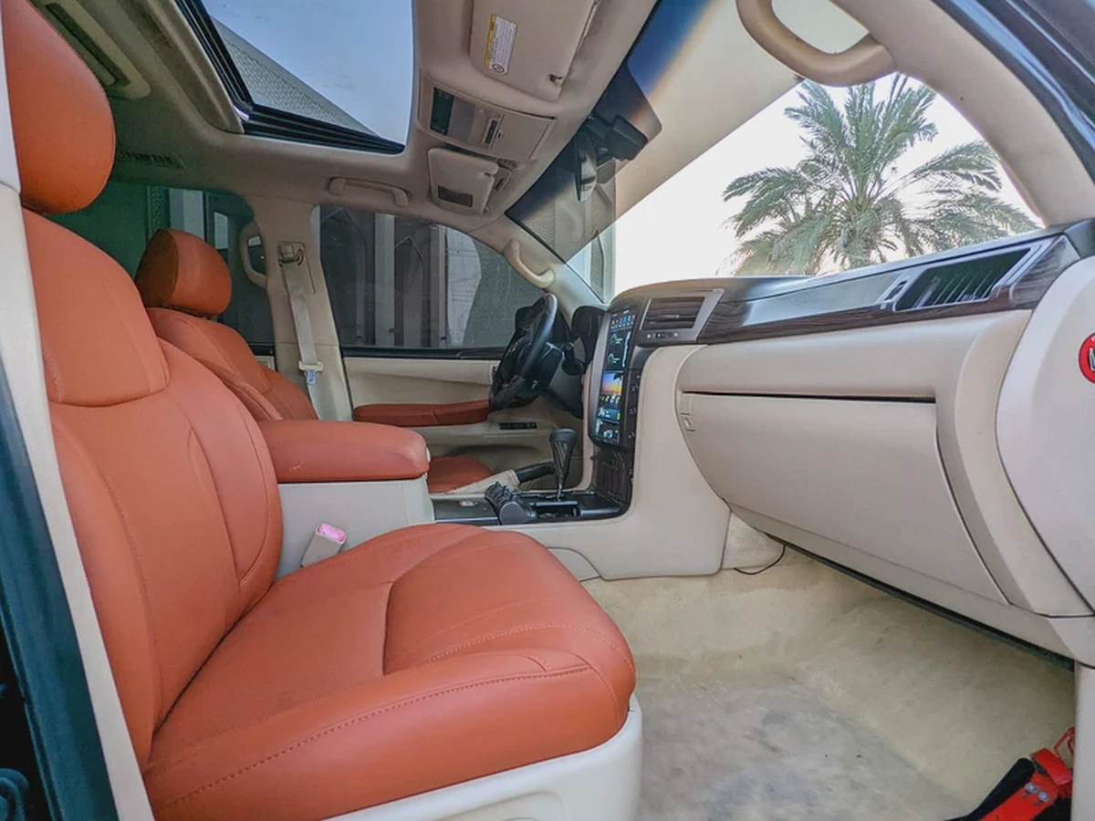 LEXUS LX570 2009 FACELIFTED 2021 GCC FULL OPTION IN EXCELLENT CONDITION-4-4