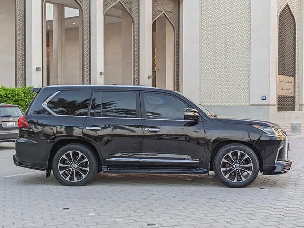 LEXUS LX570 2009 FACELIFTED 2021 GCC FULL OPTION IN EXCELLENT CONDITION