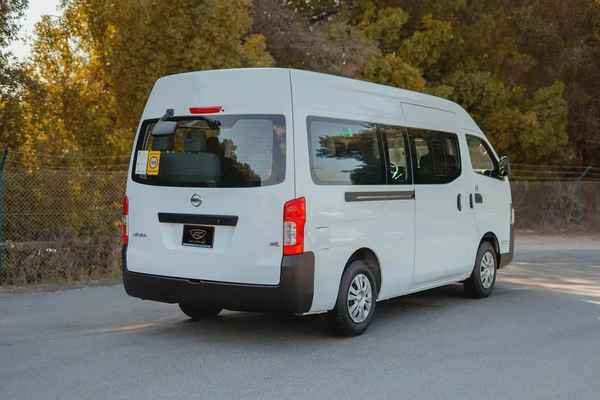 High-Roof 13-Seater Passenger Van | Manual | GCC Specs | Ref#N65839