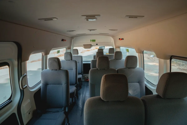 High-Roof 13-Seater Passenger Van | Manual | GCC Specs | Ref#N65839