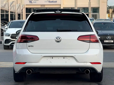 جولف GTI موديل 2018 خليجى بانوراما فل اوبشن صبغ الوكاله بحاله ممتازه-3