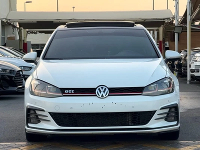 جولف GTI موديل 2018 خليجى بانوراما فل اوبشن صبغ الوكاله بحاله ممتازه-18