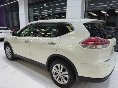 Well Maintained Nissan X-Trail 2015 SV - GCC Specs-4