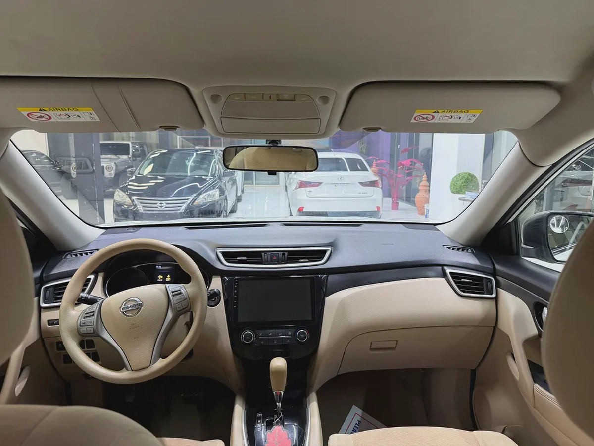 Well Maintained Nissan X-Trail 2015 SV - GCC Specs-6-6