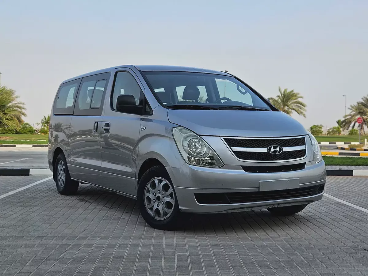 Hyundai H1 Passenger Diesel Full Automatic Korean Specs Low KM Premium Condition 12 Seat Full Option-3-3
