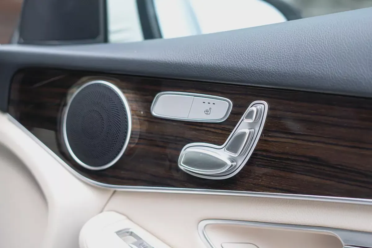 2021 Mercedes-Benz GLC 300-12-12
