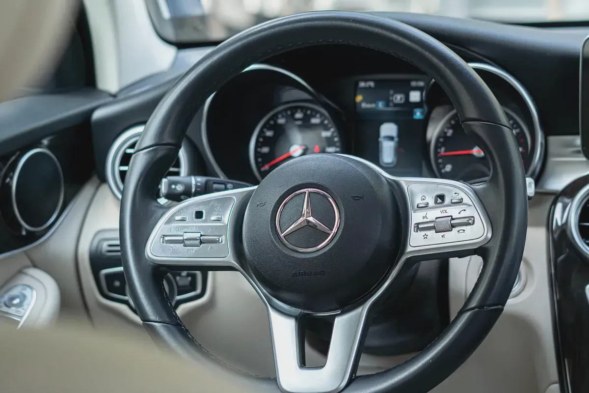 2021 Mercedes-Benz GLC 300-8-8