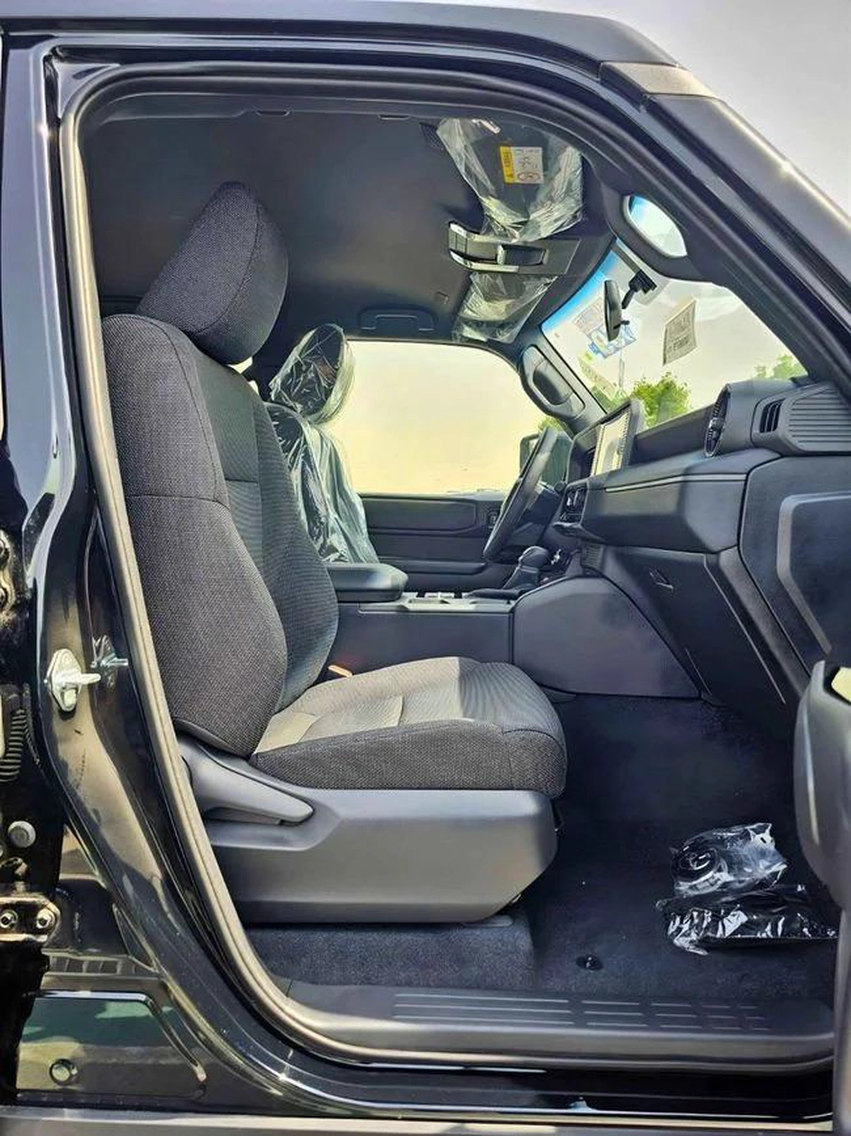 Toyota Prado ALL ROUNDER TURBO BASIC / 2.4L PETROL V4 / DVD+CAMERA / COOL BOX (CODE#PPAR)-14-14