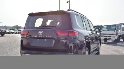 Toyota Land Cruiser VXR Toyota Land Cruiser VXR 3.3L Diesel twin turbo full option 2024-4