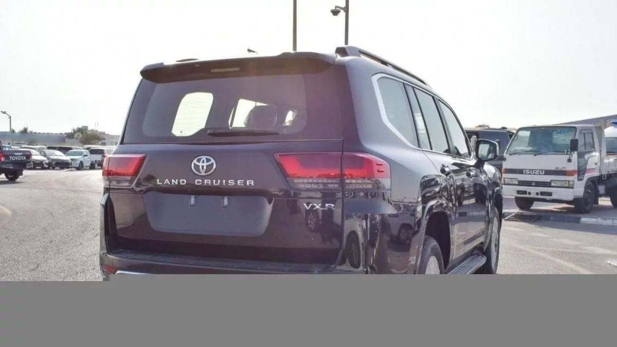 Toyota Land Cruiser VXR Toyota Land Cruiser VXR 3.3L Diesel twin turbo full option 2024-4-0