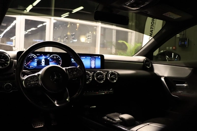 Mercedes-Benz A-Class 200 2021-1