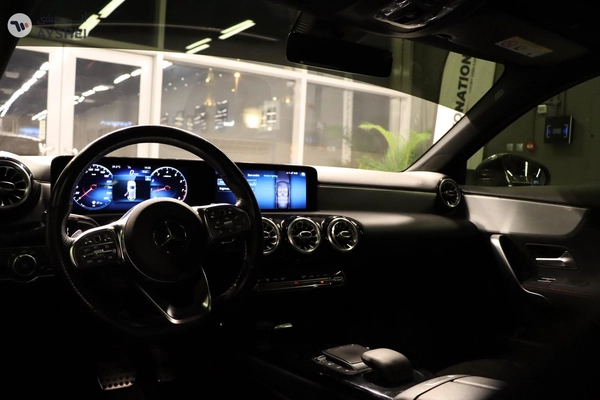 Mercedes-Benz A-Class 200 2021