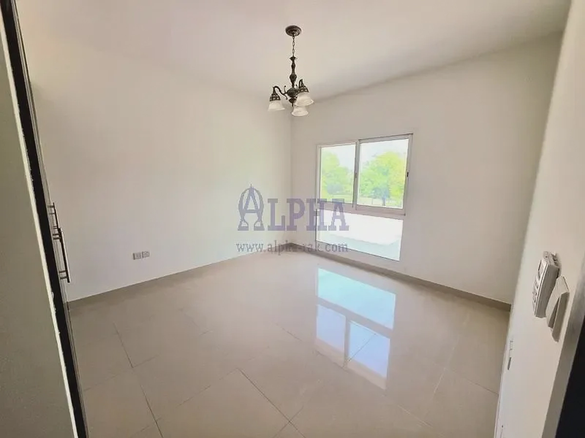 Unfurnished 3BR Villa With Maids In Quite Location-3-3